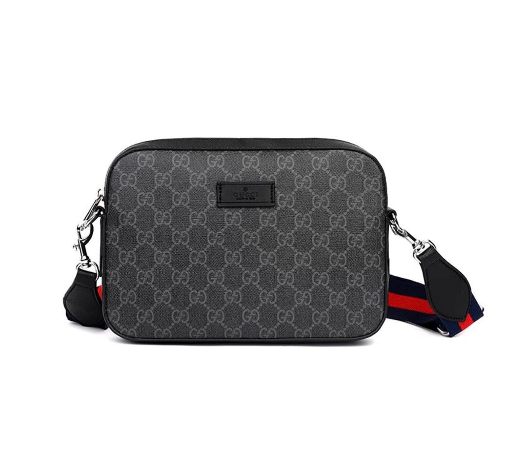 Gucci Supreme GG Small Messenger Bag