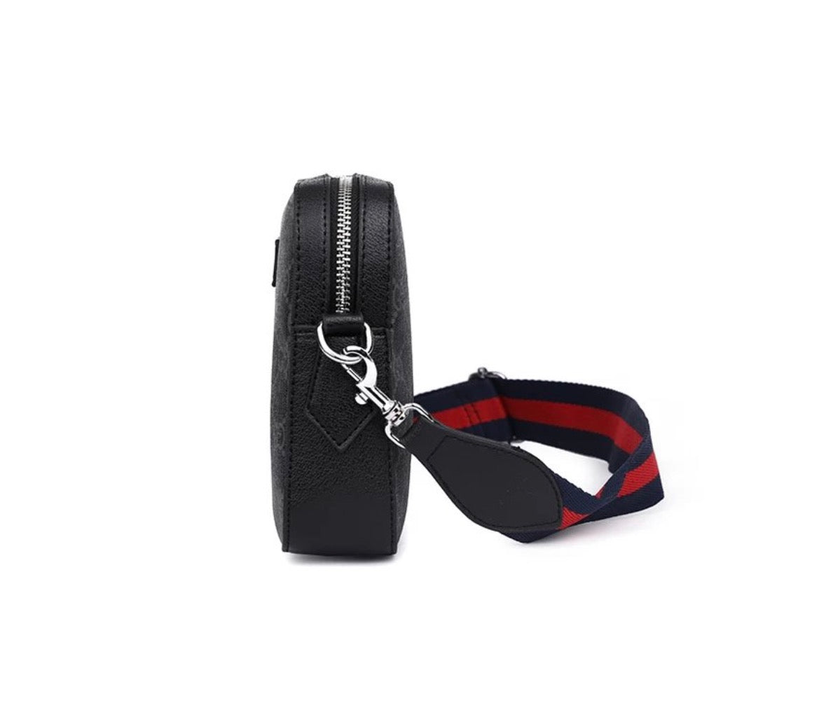 Gucci Supreme GG Small Messenger Bag